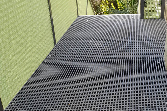 Non-Slip Multi-Purpose Walkway Carpet – 67cm Wide, Sold By Meter, Indoor/Outdoor, Italian Made